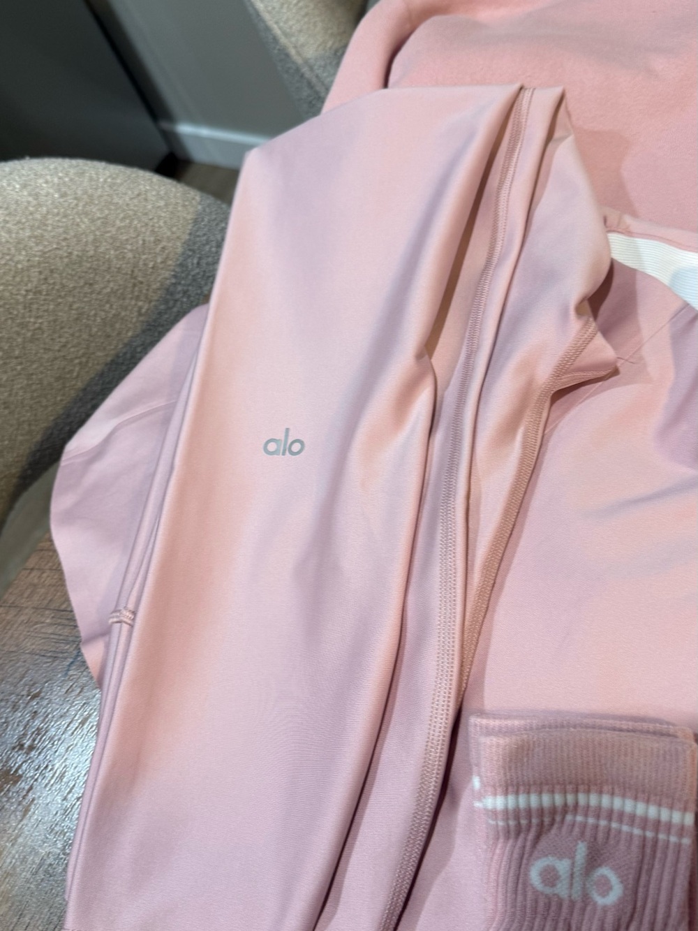 ALO Yoga Pink Coordinated Hoodie, Leggings & Sports Bra Set - Picture 5 of 7